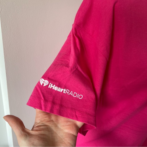 New 104.5 CHUM FM Toronto hot Pink T shirt NWOT Barbiecore Barbie pink - Picture 7 of 9
